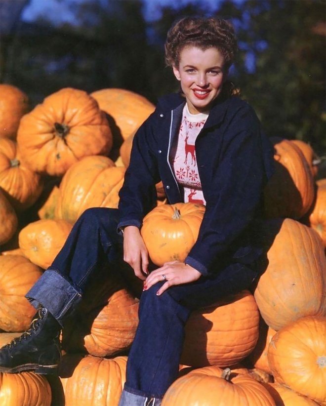 Мэрилин Монро на тыквенном поле, 1945 год