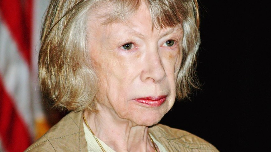 Умерла американская писательница Джоан Дидион
