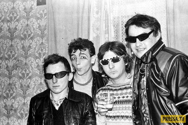 Легендарные российские рок-музыканты 1980-х годов (60 фото)