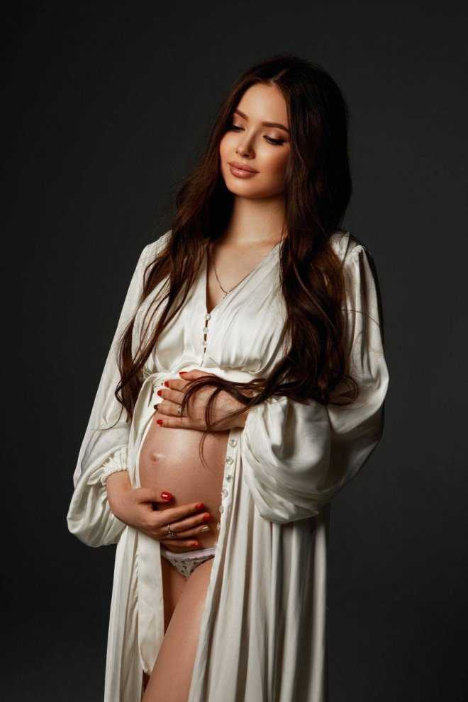 Маша из сериала «Воронины» беременна